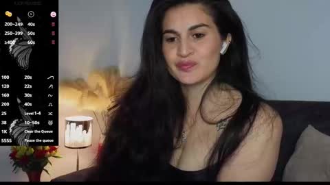Snapshot of liz_devine chatting on February 17, 1:55 pm liz online show from February 17, 1:55 pm