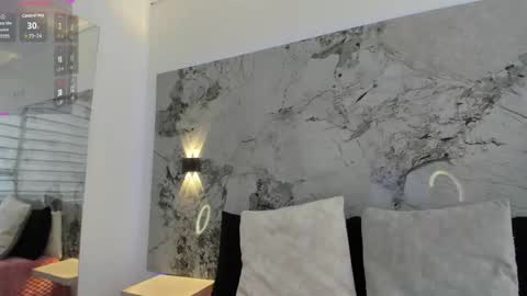 Liz  online show from November 29, 12:13 pm