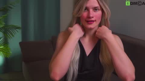 Sunnheart online show from February 15, 7:39 pm