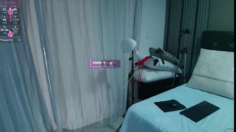 Snapshot of lizz_tender chatting on September 26, 11:40 am Lizz online show from September 26, 11:40 am
