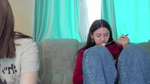 lizzi_muur online show from January 30, 11:01 am