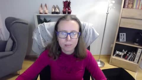 Lizzy online show from October 22, 4:59 am