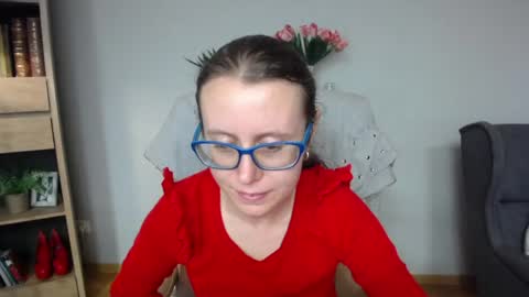 Lizzy online show from May 18, 4:18 am