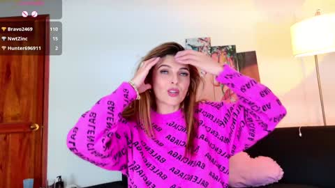 Snapshot of lizzymontana chatting on January 2, 8:49 am Liz  online show from January 2, 8:49 am