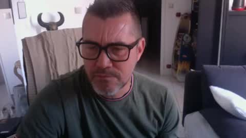 loanm online show from March 22, 1:48 pm