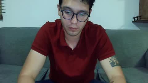 Lobo online show from October 3, 3:26 am