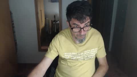 Snapshot of lobosolitario73 chatting on September 24, 1:01 am lobosolitario73 online show from September 24, 1:01 am