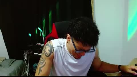 Loganandrwz online show from February 19, 1:38 am