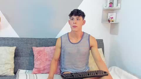 loganoficialx online show from February 10, 8:42 am