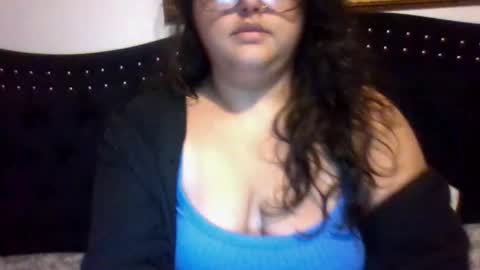 lola242327 online show from July 24, 11:24 pm