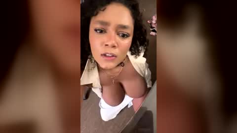 lola5673 online show from June 26, 10:43 am
