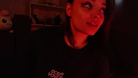 lola online show from April 2, 6:32 am