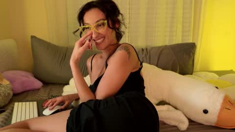 Snapshot of lola_la_lita chatting on October 18, 11:53 pm lola_la_lita online show from October 18, 11:53 pm