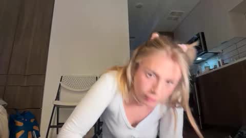 lolaa555 online show from March 21, 7:36 am