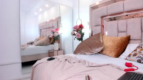 Lola  online show from June 2, 7:27 pm