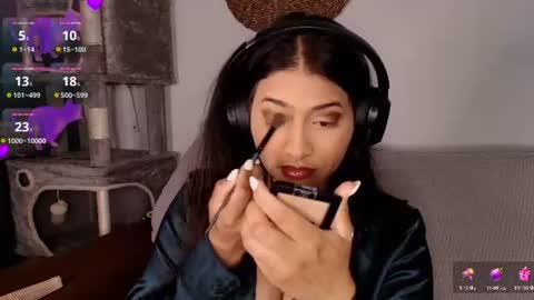 lolaasmith_21 online show from July 2, 8:25 pm