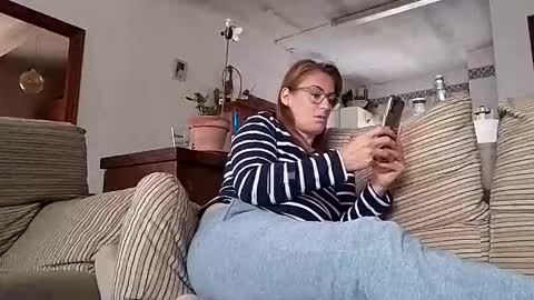 Snapshot of lolahueso chatting on October 17, 9:57 am LOLA HUESO y ERIC online show from October 17, 9:57 am