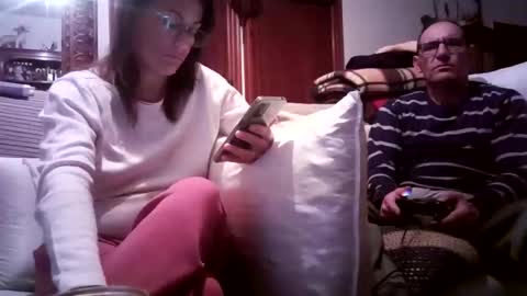 Snapshot of lolahueso chatting on February 18, 7:52 pm LOLA HUESO y ERIC online show from February 18, 7:52 pm