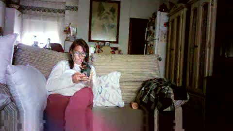 Snapshot of lolahueso chatting on February 18, 4:47 pm LOLA HUESO y ERIC online show from February 18, 4:47 pm