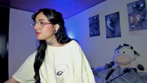 Lola online show from November 17, 6:38 am