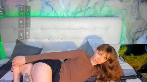 Lola online show from November 5, 7:05 pm