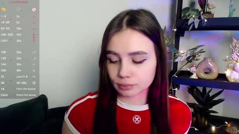 lolapalmer_ online show from January 18, 7:26 pm
