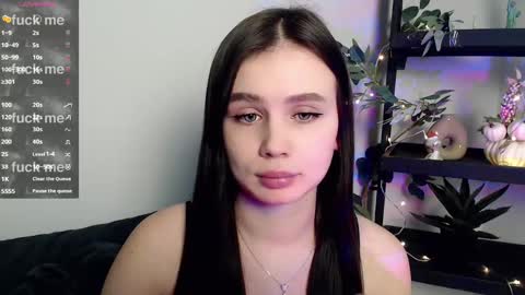 lolapalmer_ online show from February 18, 11:19 pm