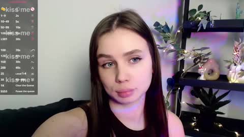 lolapalmer_ online show from February 11, 2:46 am