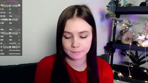 lolapalmer_ online show from March 12, 1:58 am