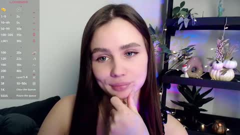 lolapalmer_ online show from January 21, 8:21 pm
