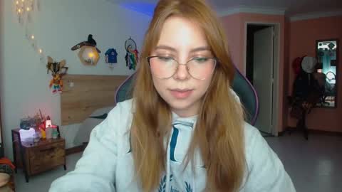 Lola doll online show from February 8, 6:11 pm