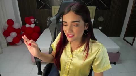 lolly18_ online show from February 26, 12:05 pm