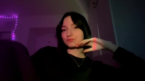 Polly online show from April 29, 7:51 pm