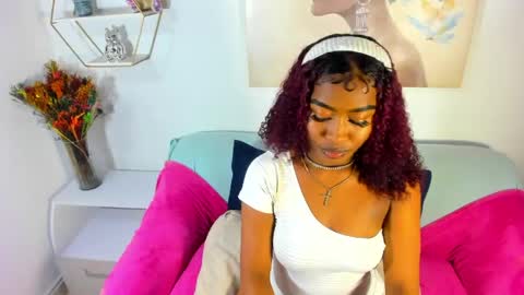 L O L Y -- E B O N Y online show from April 19, 12:39 pm