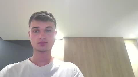 london_tomy online show from September 21, 1:42 am