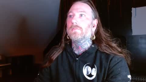 longhair online show from February 25, 11:26 pm