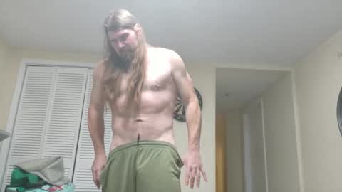 Snapshot of longhairedfreak1921 chatting on October 17, 3:54 am longhairedfreak1921 online show from October 17, 3:54 am