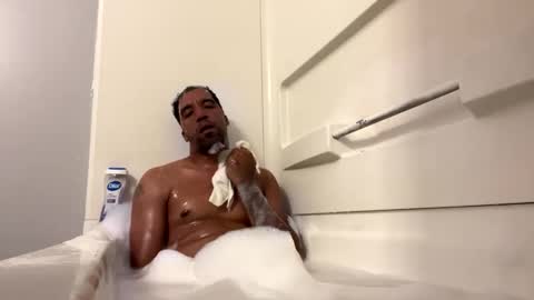 longmeat901 online show from October 6, 4:52 am