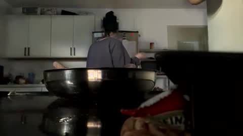 longstorywhore online show from October 31, 10:32 pm