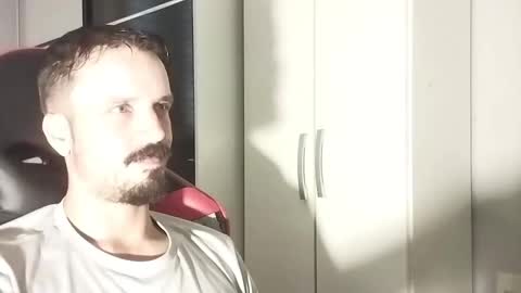 Lucas online show from March 11, 12:39 pm