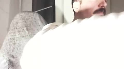 Lucas online show from November 7, 1:46 pm