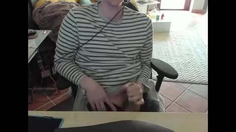 loomie online show from February 9, 12:41 pm