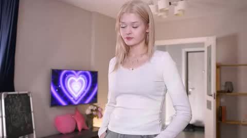 Lora online show from February 26, 6:17 am