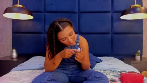 Loraine Rios online show from February 14, 4:59 am