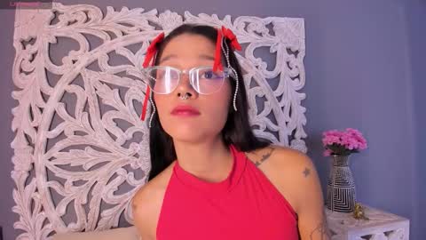 loraineblake online show from December 19, 3:18 pm