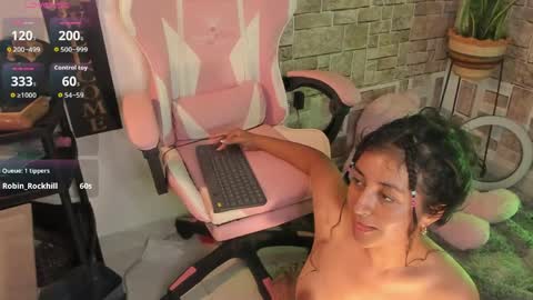 lore_rey online show from April 6, 4:46 am