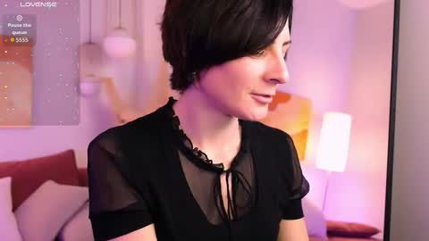 Loren online show from February 18, 2:06 pm