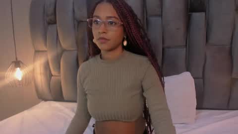 Lorena Vieira  online show from March 7, 7:27 pm