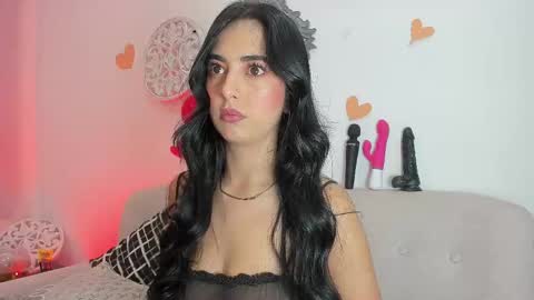 Snapshot of lorens_martin chatting on February 17, 9:24 am L O R E N online show from February 17, 9:24 am