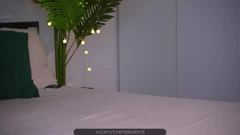 Snapshot of lorettelorenaa chatting on October 12, 5:55 am LoretteLorena online show from October 12, 5:55 am